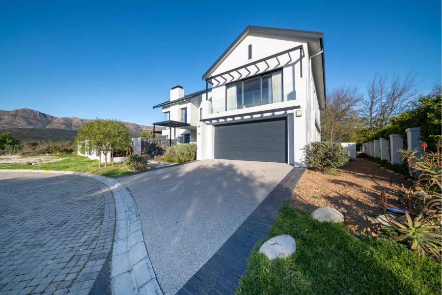 To Let 4 Bedroom Property for Rent in Val De Vie Estate Western Cape